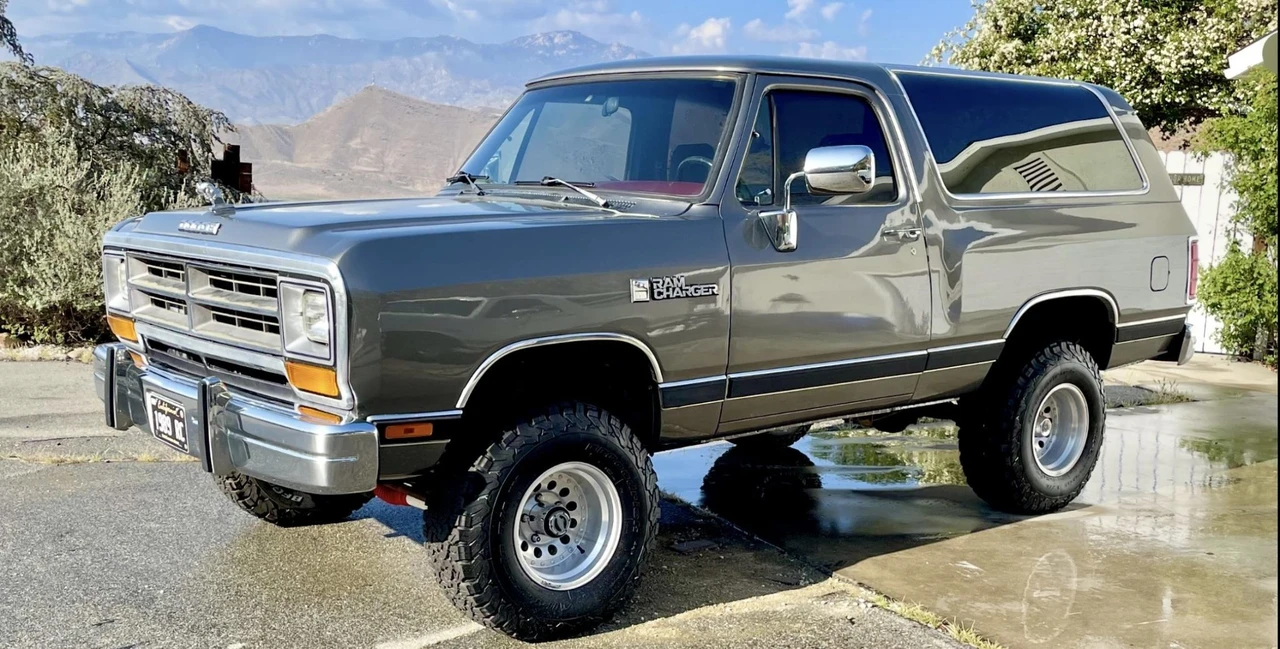 1989 Dodge Ramcharger - Image 27 of 31
