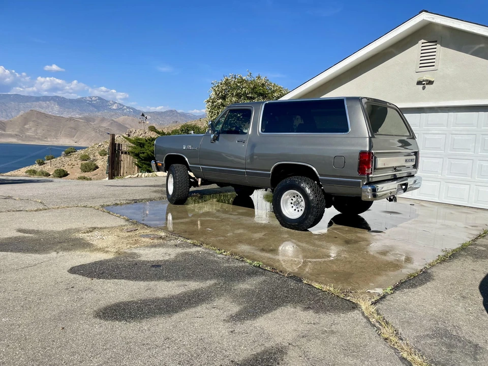 1989 Dodge Ramcharger - Image 10 of 31