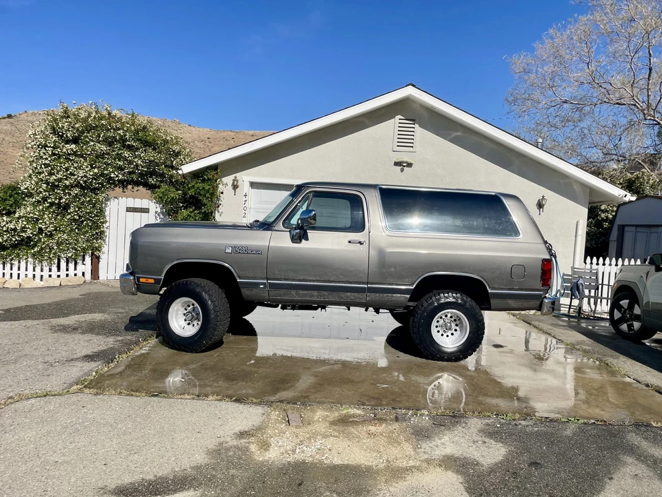 1989 Dodge Ramcharger - Image 5 of 31