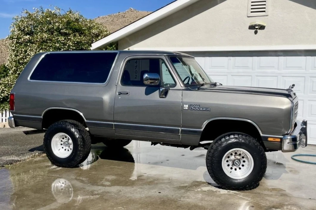 1989 Dodge Ramcharger - Image 19 of 31