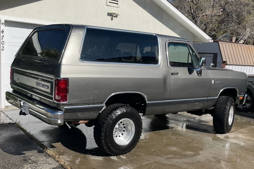 1989 Dodge Ramcharger - Image 17 of 31