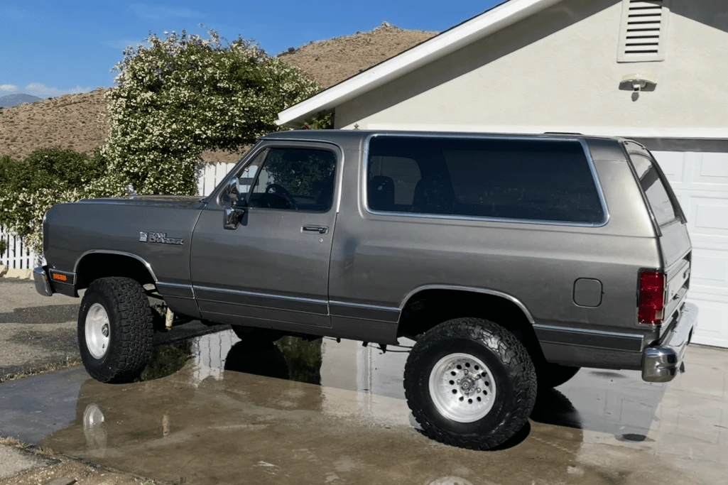 1989 Dodge Ramcharger - Image 8 of 31