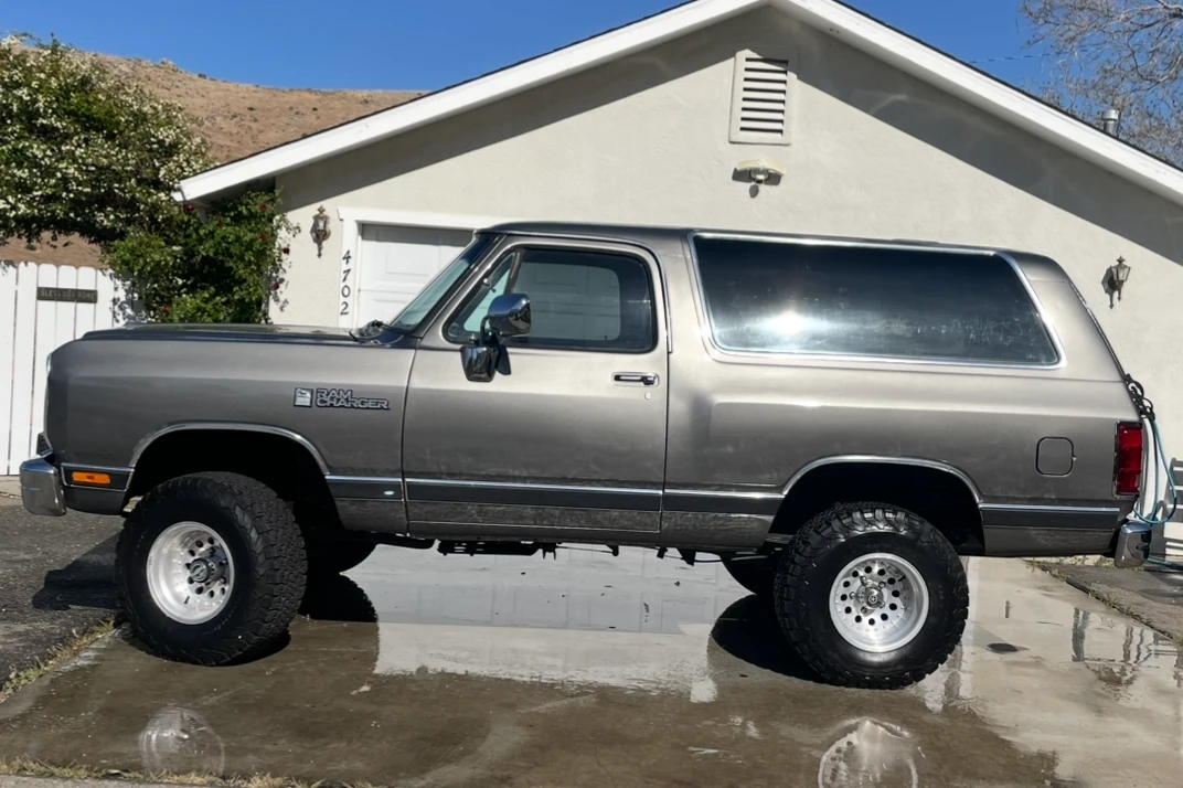 1989 Dodge Ramcharger - Image 7 of 31