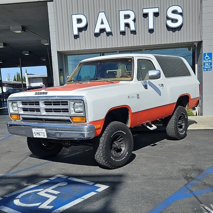 1989 Dodge Ramcharger - Image 5 of 15