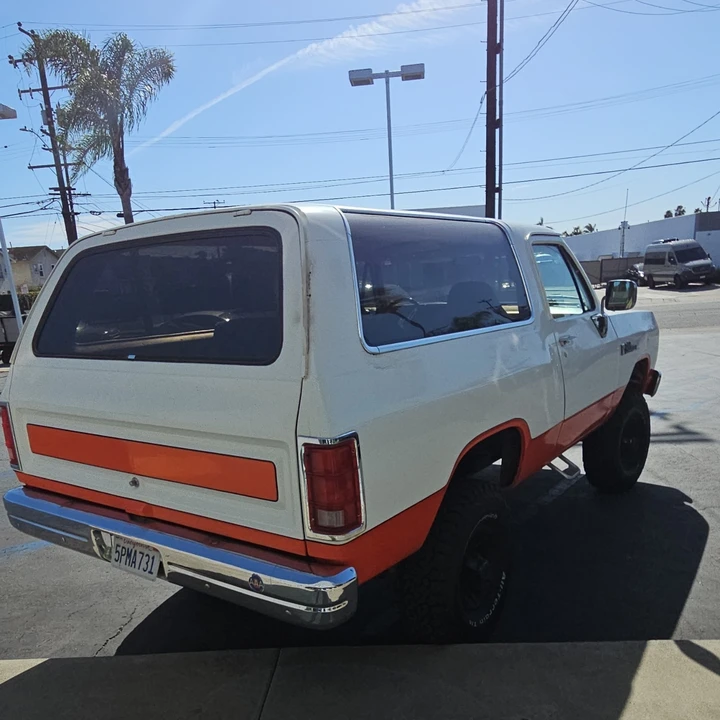 1989 Dodge Ramcharger - Image 4 of 15