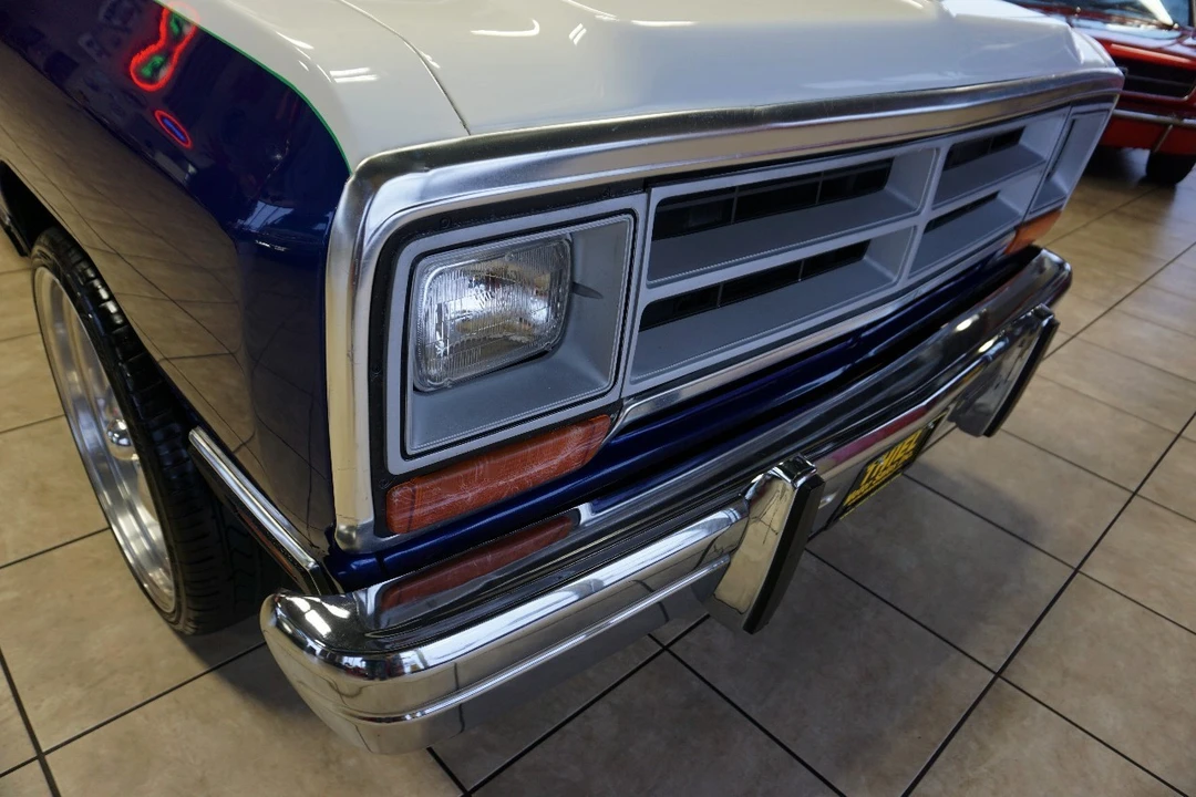 1989 Dodge Ramcharger - Image 18 of 21