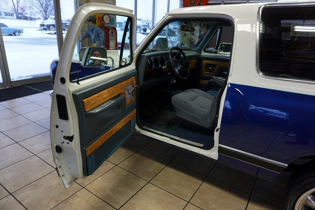 1989 Dodge Ramcharger - Image 20 of 21