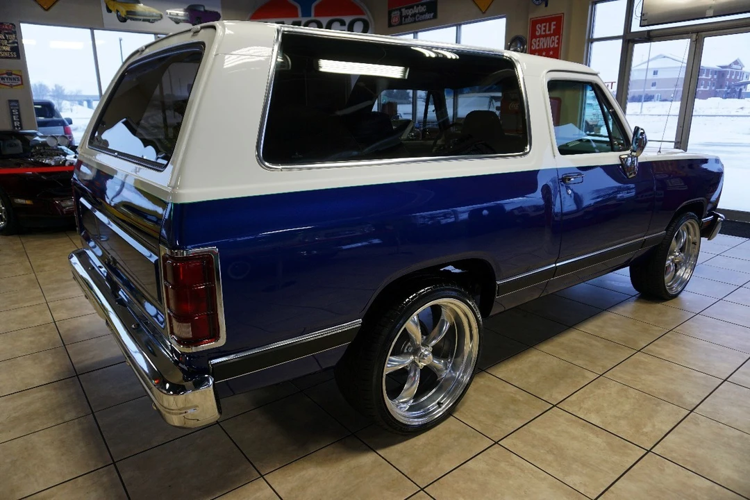 1989 Dodge Ramcharger - Image 9 of 21