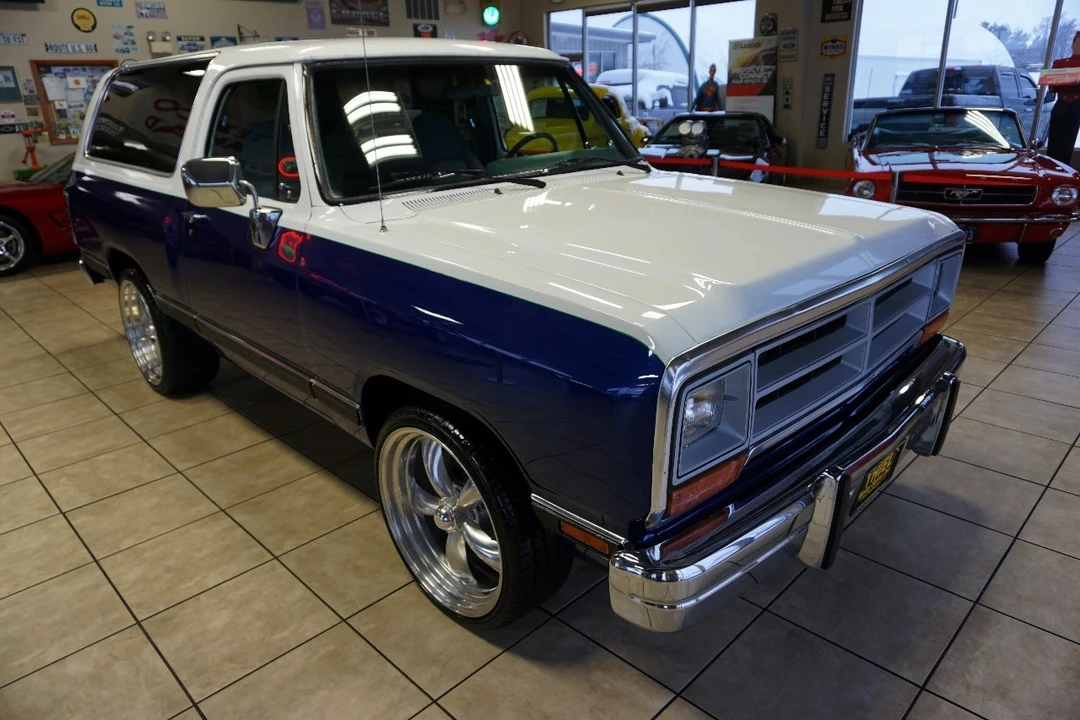 1989 Dodge Ramcharger - Image 10 of 21