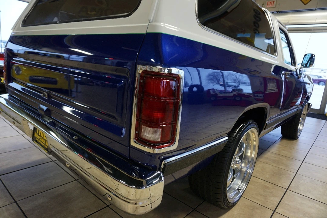 1989 Dodge Ramcharger - Image 16 of 21