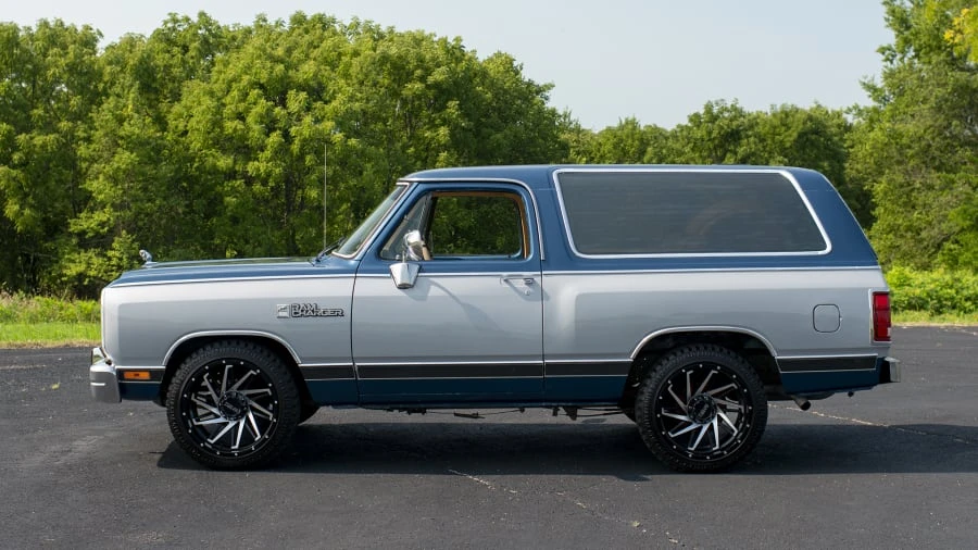 1989 Dodge Ramcharger - Image 8 of 13