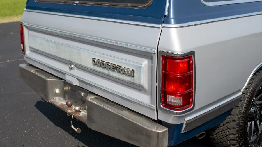 1989 Dodge Ramcharger - Image 7 of 13