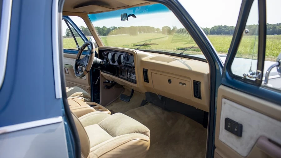 1989 Dodge Ramcharger - Image 10 of 13