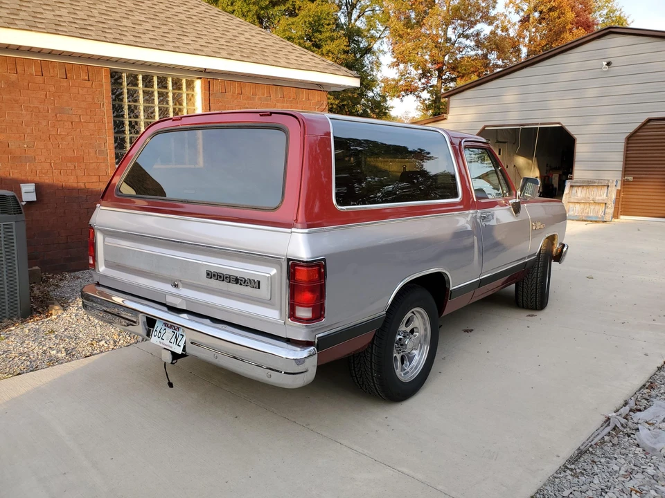 1989 Dodge Ramcharger - Image 6 of 31