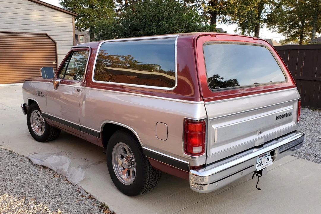 1989 Dodge Ramcharger - Image 4 of 31