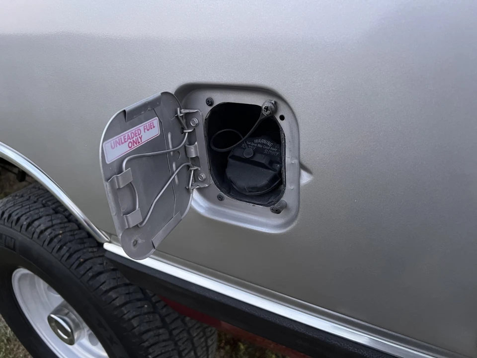 1989 Dodge Ramcharger - Image 25 of 31