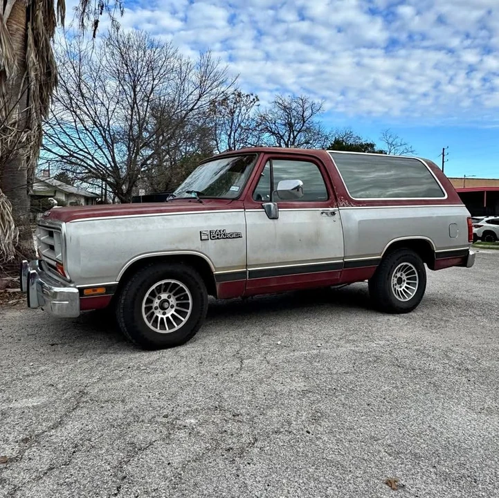 1989 Dodge Ramcharger - Image 2 of 7