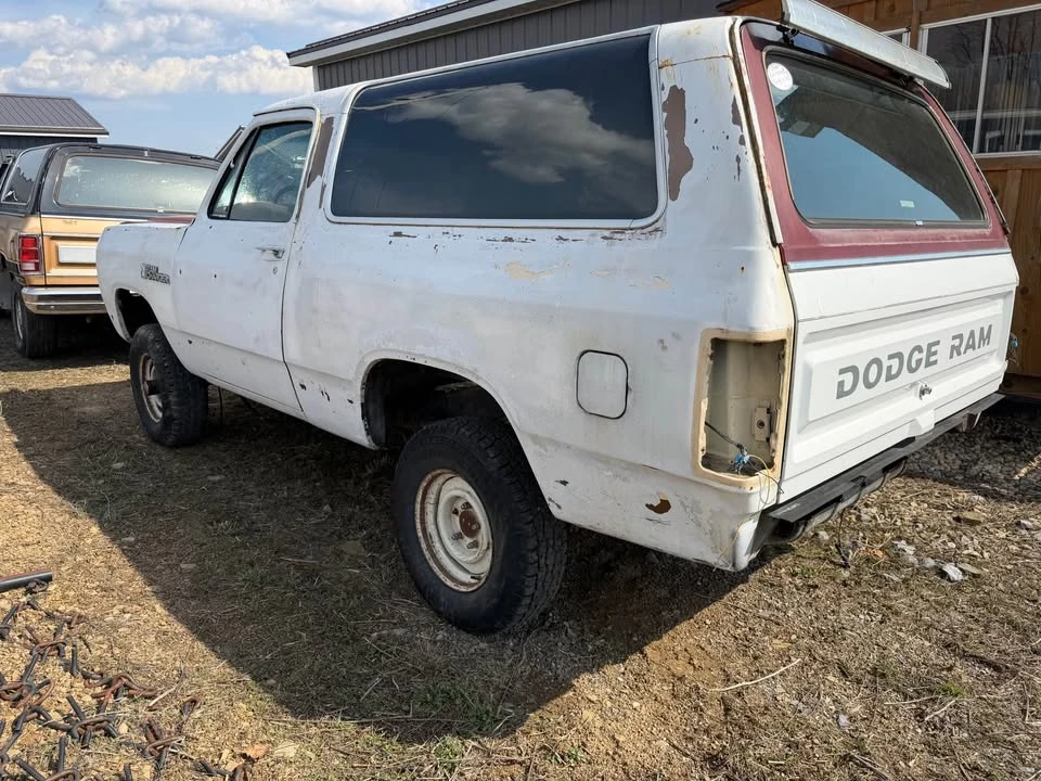 1989 Dodge Ramcharger - Image 12 of 20