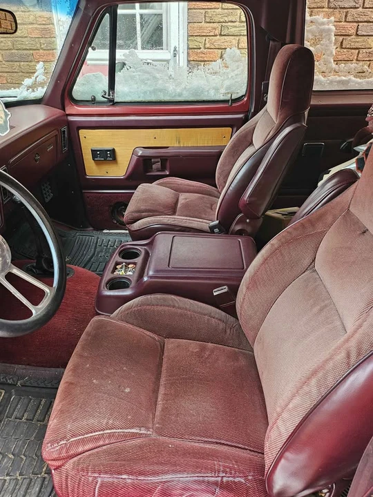 1989 Dodge Ramcharger - Image 8 of 15