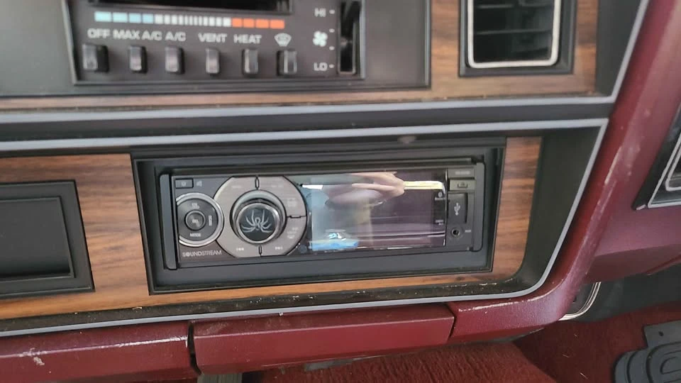 1989 Dodge Ramcharger - Image 3 of 15