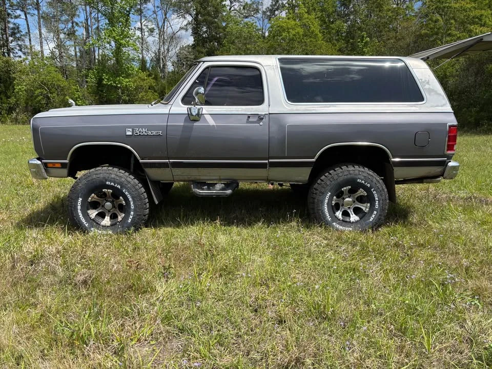 1989 Dodge Ramcharger - Image 2 of 11