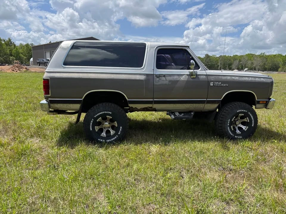 1989 Dodge Ramcharger - Image 3 of 11