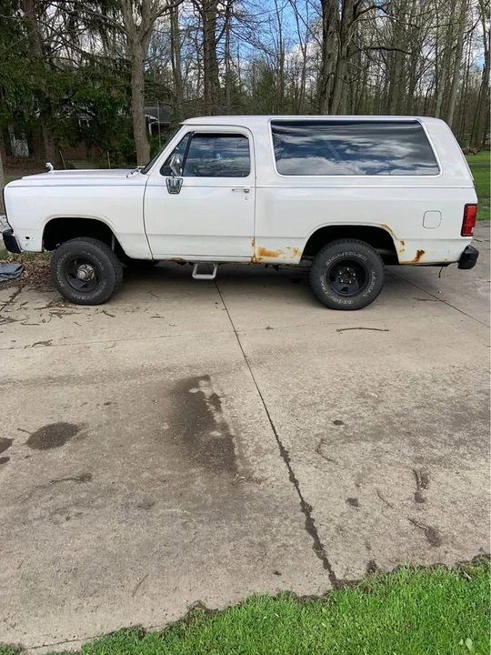 1989 Dodge Ramcharger - Image 4 of 10