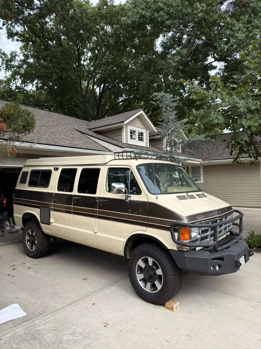 1989 Dodge Ram Van - Image 2 of 19