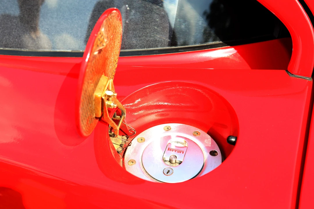 1989 Ferrari F40 - Image 18 of 31