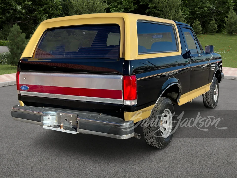 1989 Ford Bronco 4th Gen - Image 2 of 13