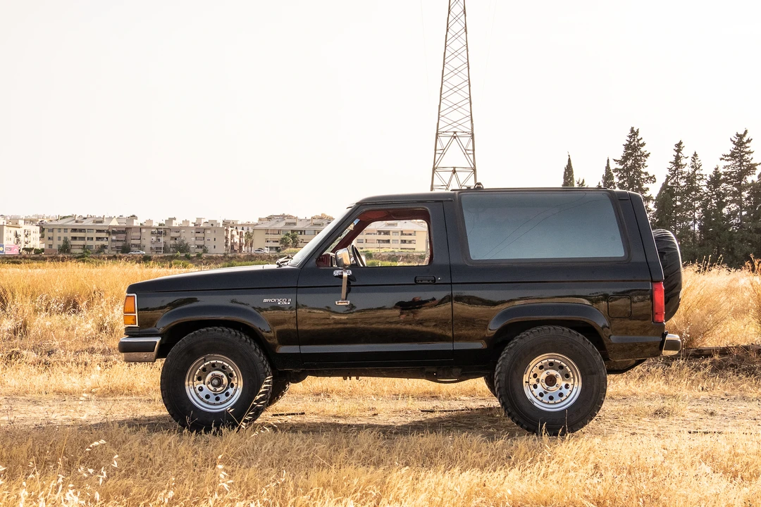 1989 Ford Bronco II - Image 14 of 31
