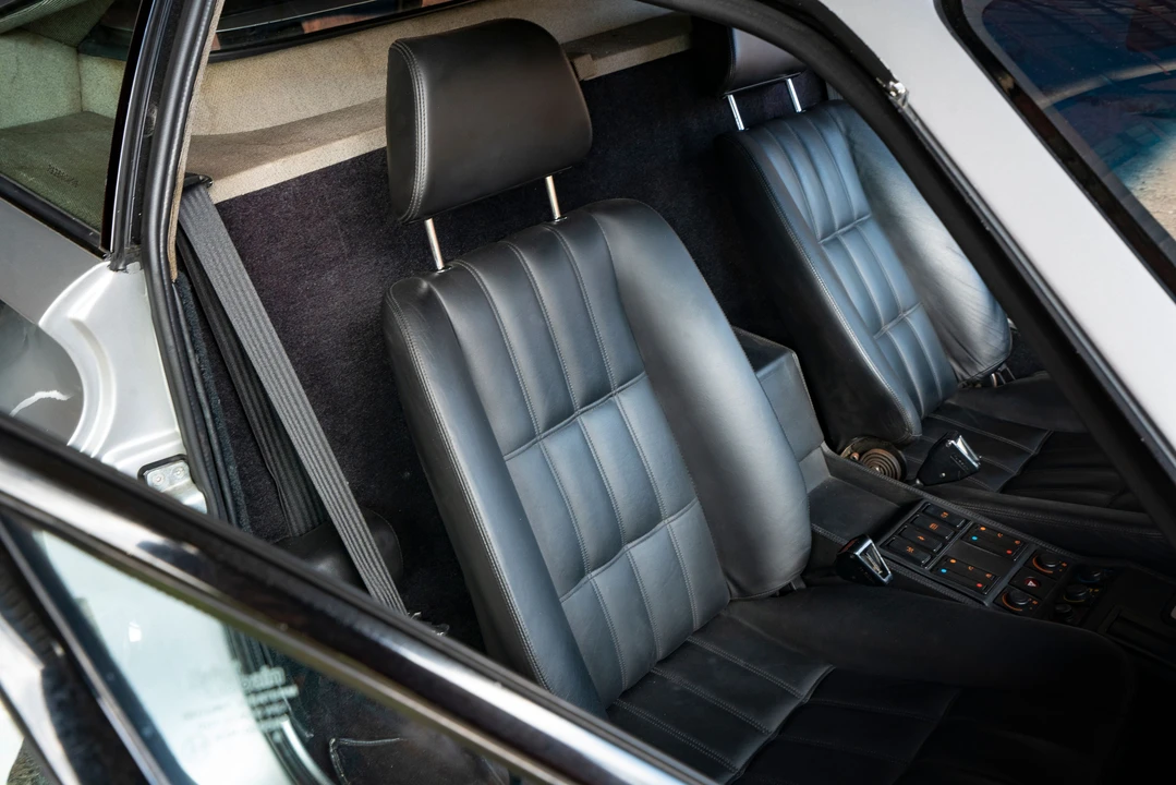 1989 Ferrari 328 GTB - Image 16 of 31