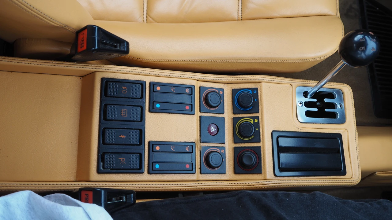 1989 Ferrari 328 GTB - Image 28 of 31