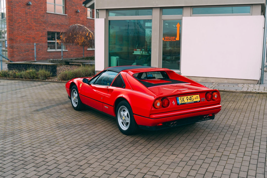 1989 Ferrari 328 GTS - Image 7 of 31