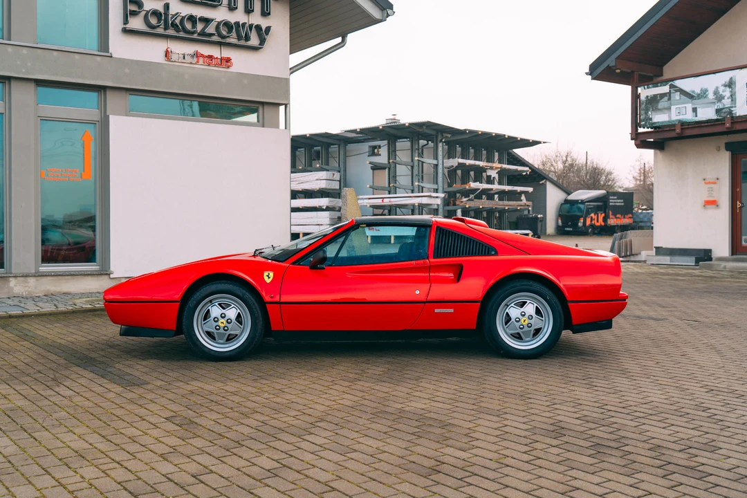 1989 Ferrari 328 GTS - Image 8 of 31