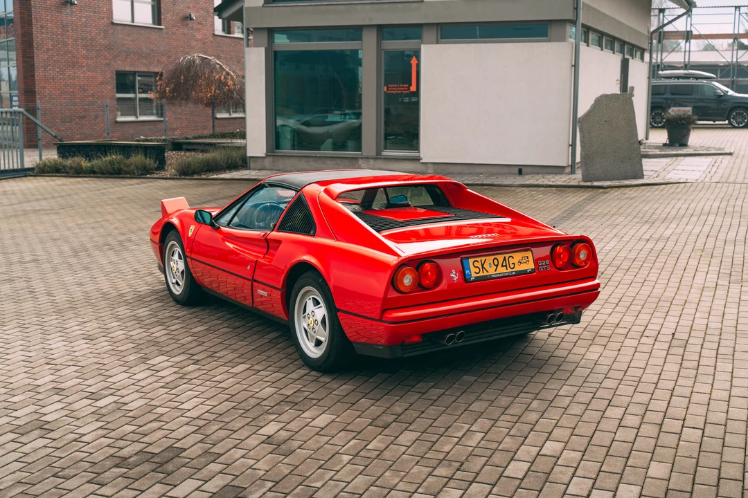 1989 Ferrari 328 GTS - Image 19 of 31