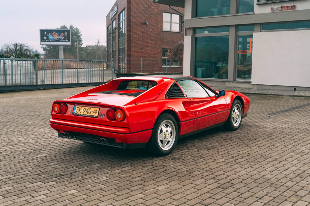 1989 Ferrari 328 GTS - Image 5 of 31