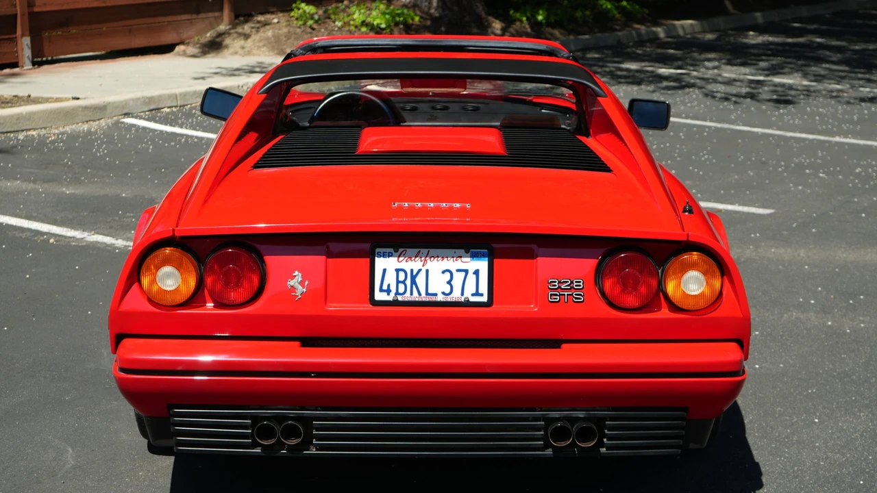 1989 Ferrari 328 GTS - Image 9 of 31