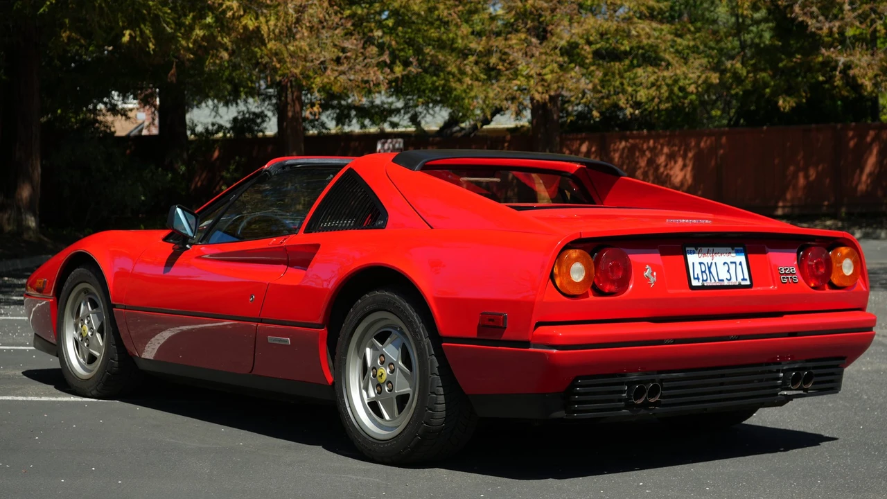 1989 Ferrari 328 GTS - Image 7 of 31