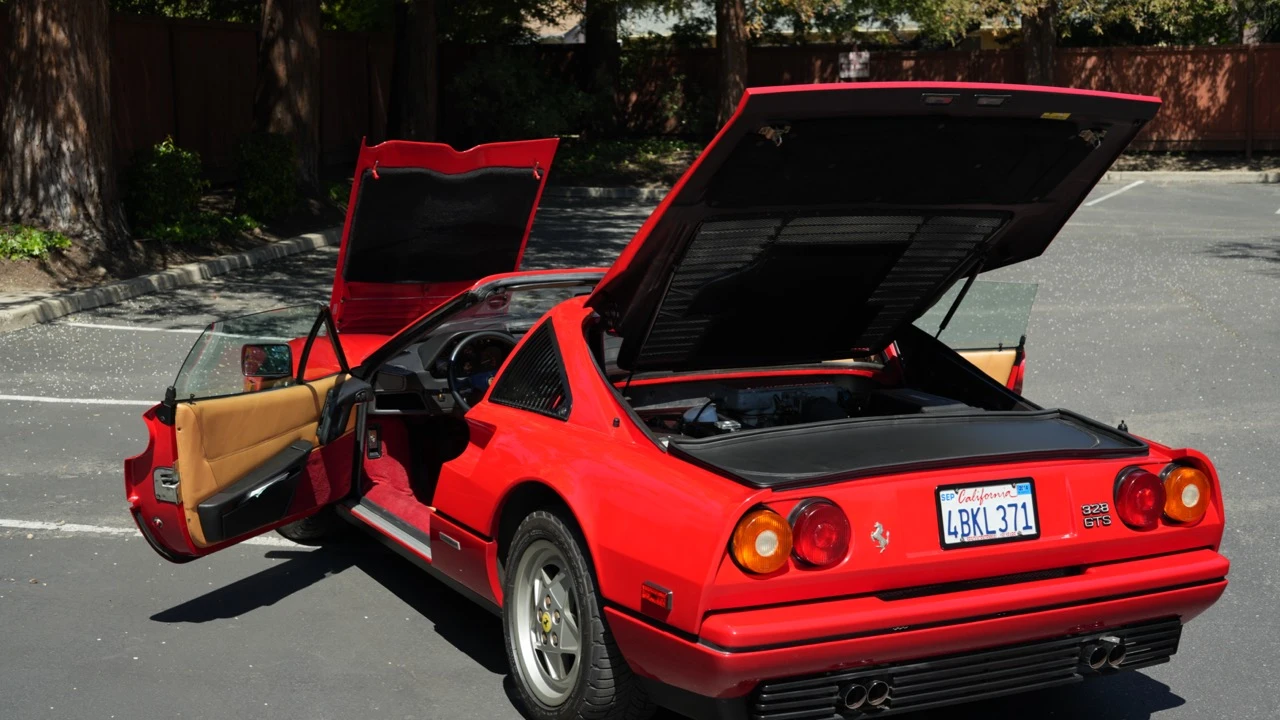 1989 Ferrari 328 GTS - Image 25 of 31