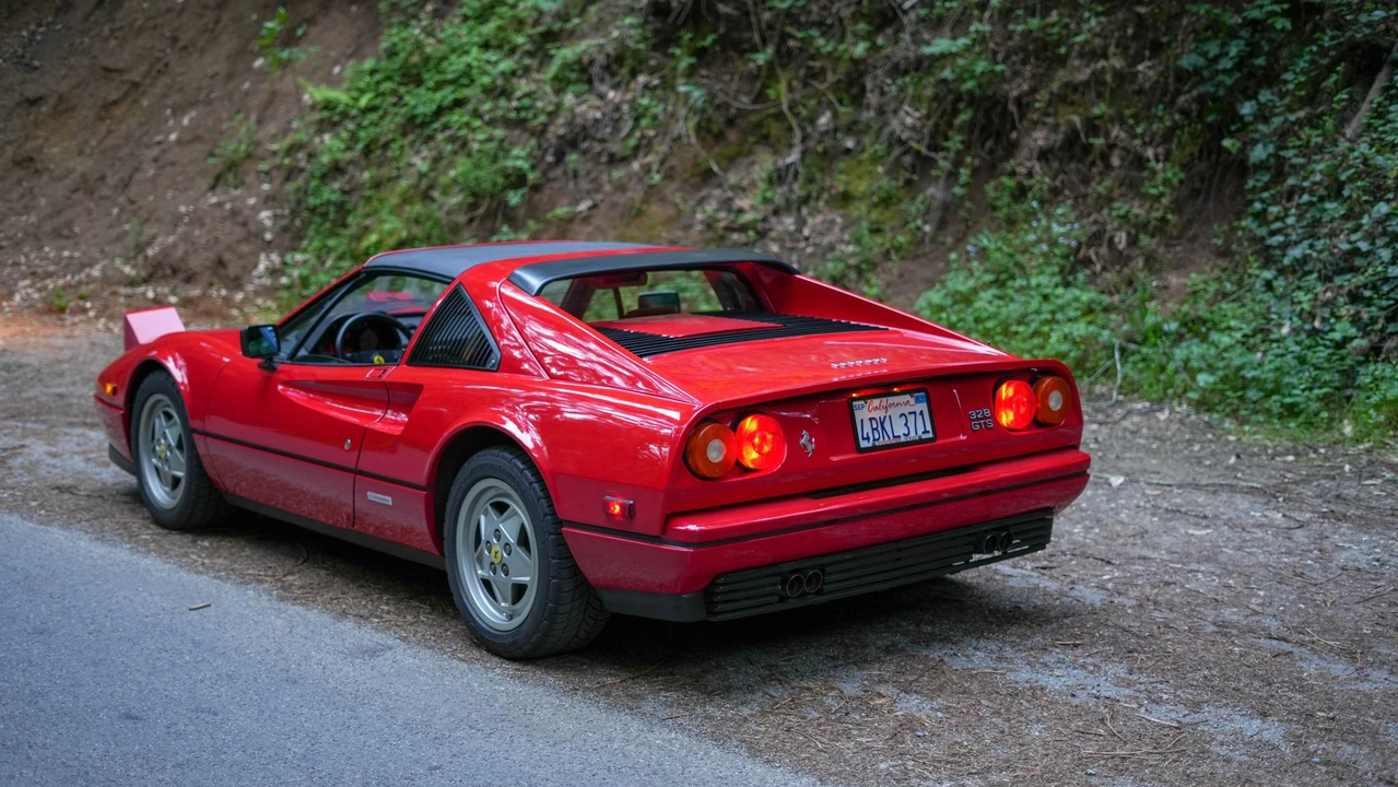 1989 Ferrari 328 GTS - Image 25 of 31