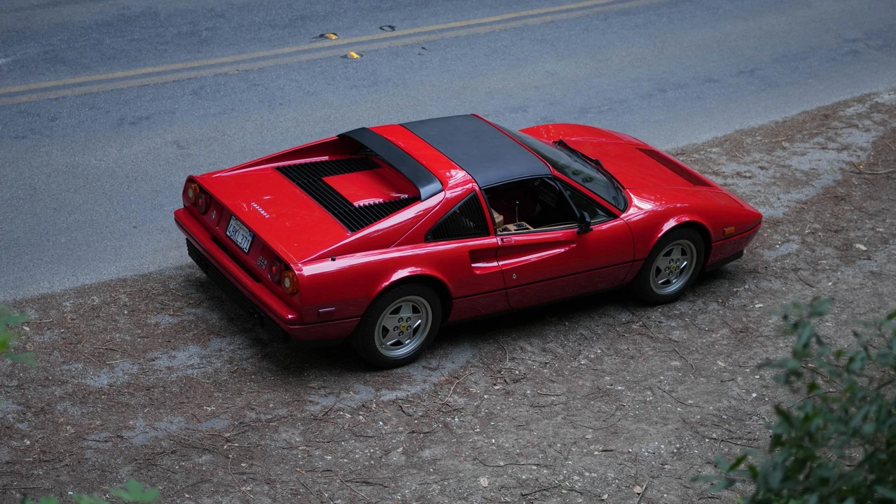 1989 Ferrari 328 GTS - Image 19 of 31