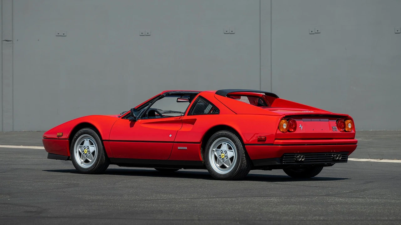 1989 Ferrari 328 GTS - Image 2 of 31