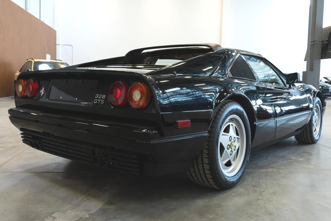 1989 Ferrari 328 GTS - Image 4 of 31