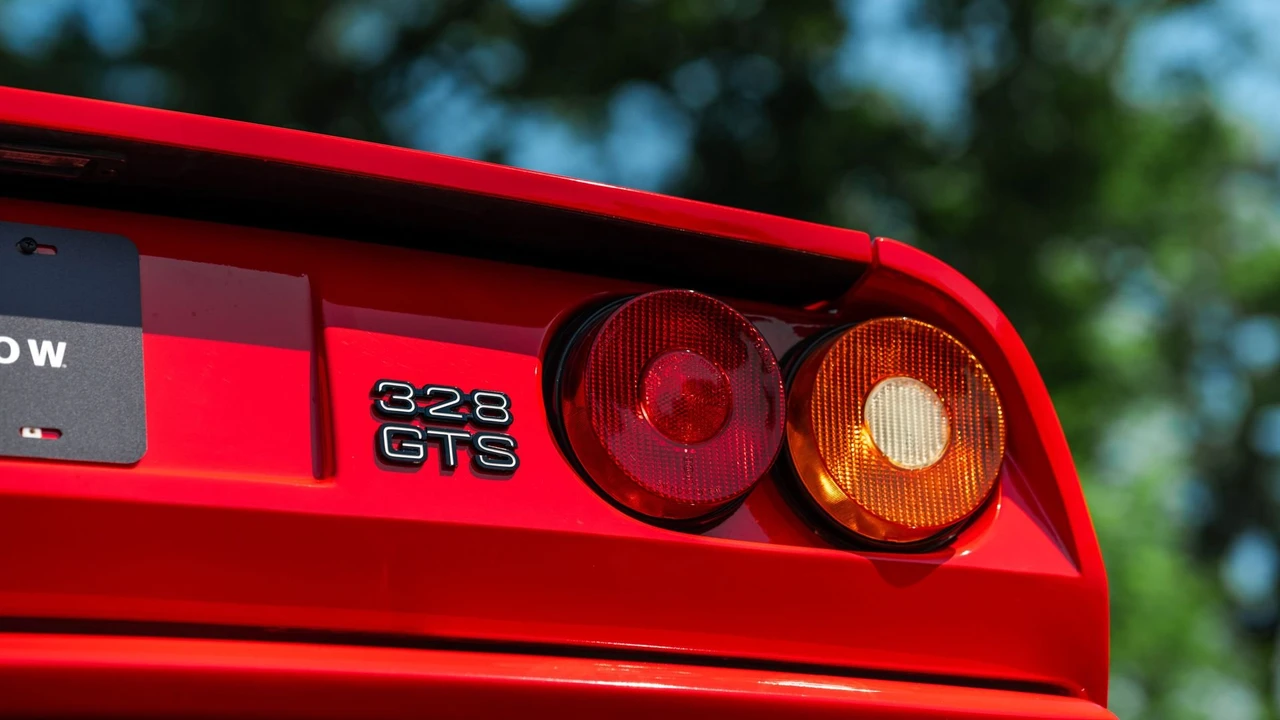 1989 Ferrari 328 GTS - Image 7 of 31