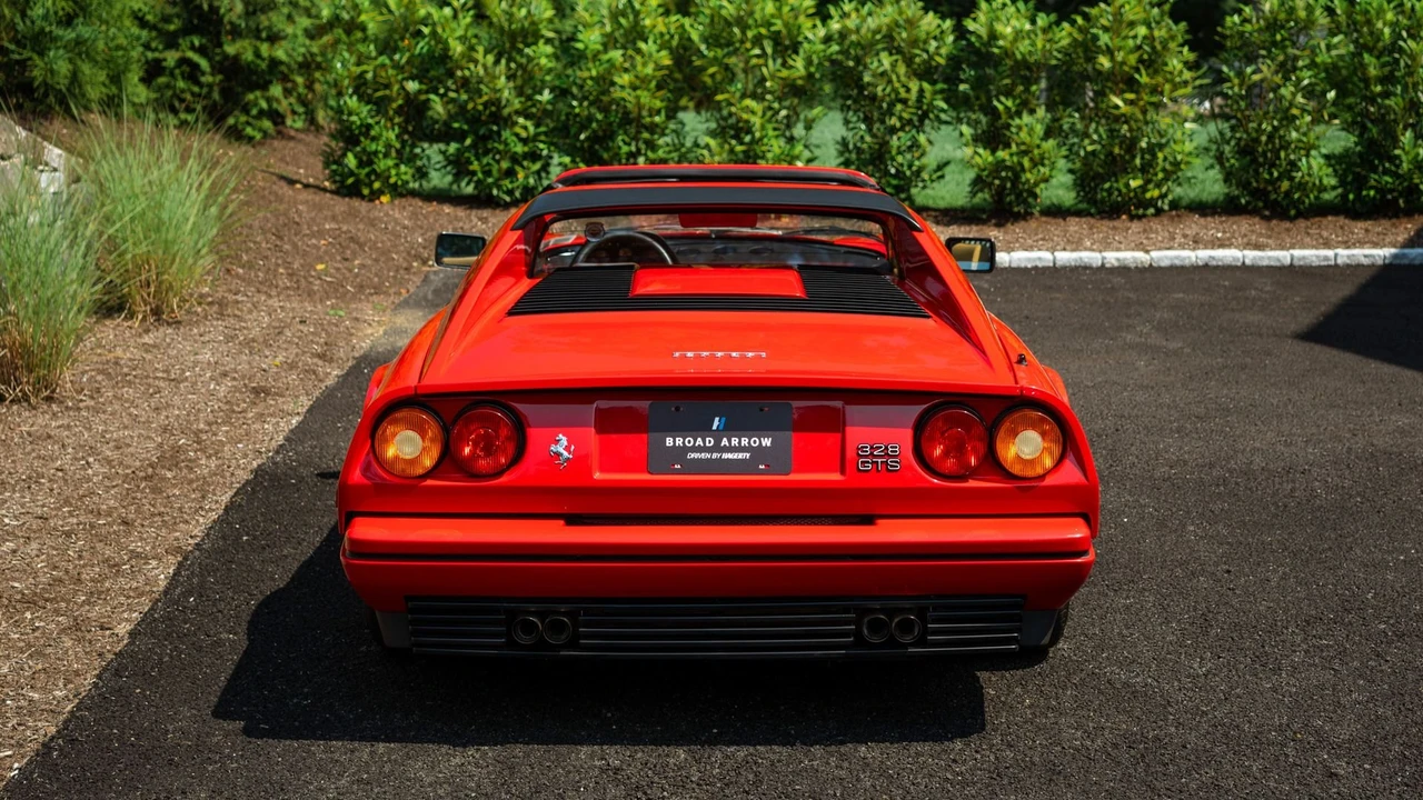 1989 Ferrari 328 GTS - Image 28 of 31