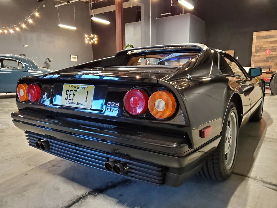 1989 Ferrari 328 GTS - Image 11 of 31