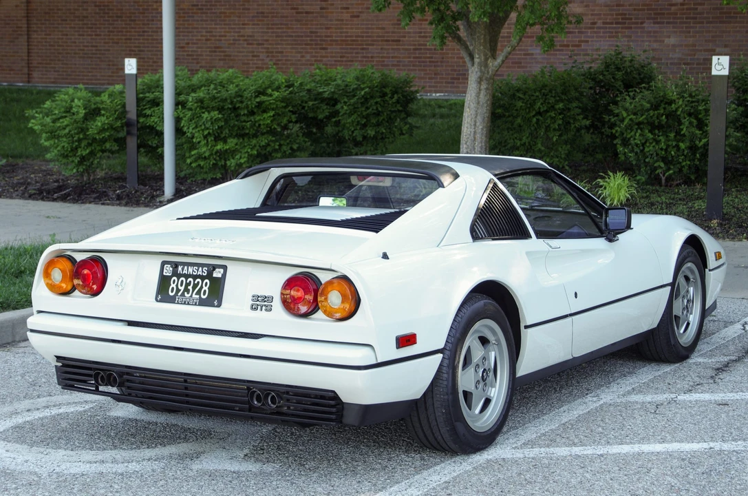 1989 Ferrari 328 GTS - Image 27 of 31