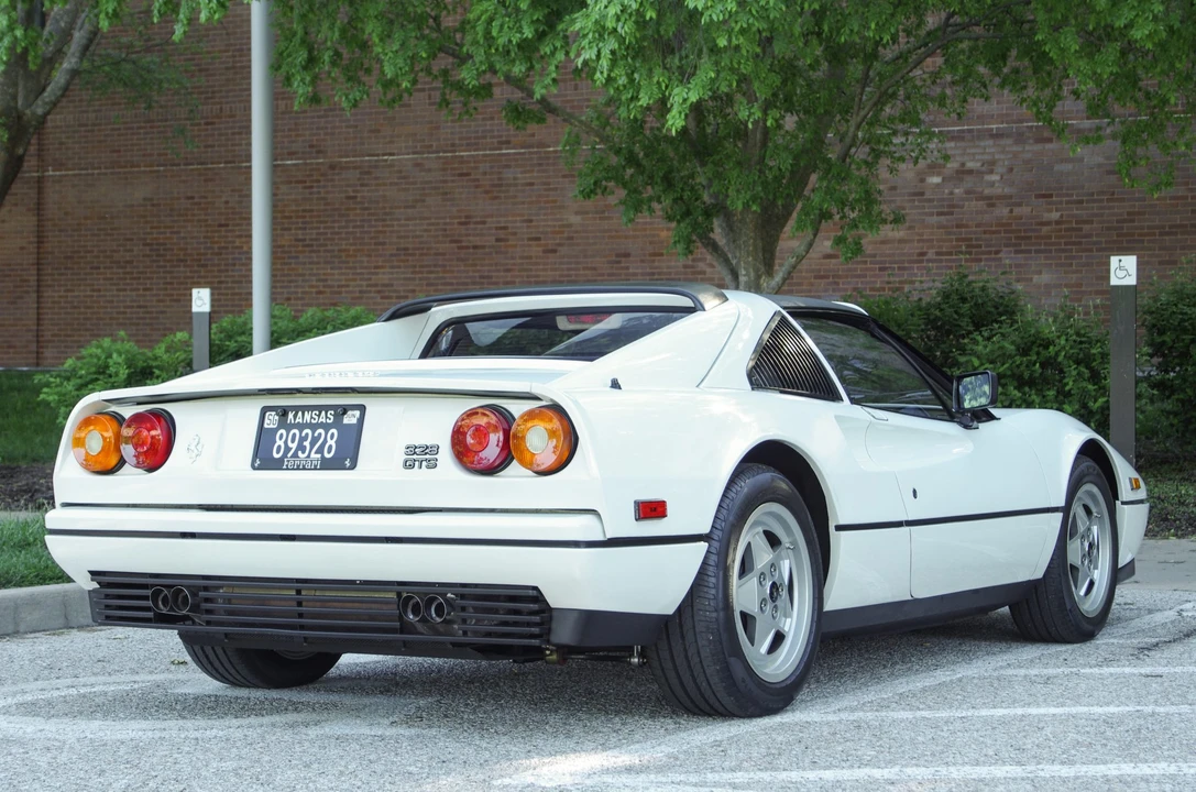 1989 Ferrari 328 GTS - Image 28 of 31