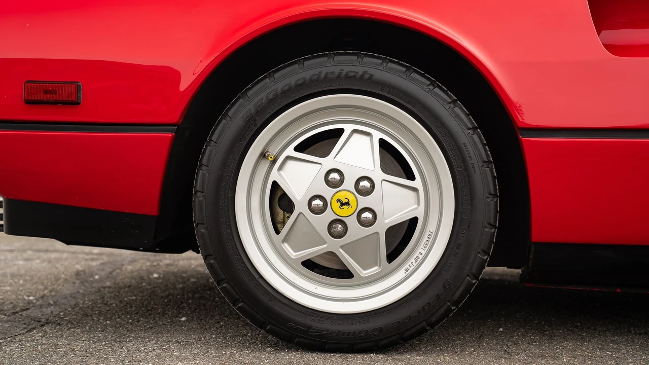 1989 Ferrari 328 GTS - Image 15 of 31